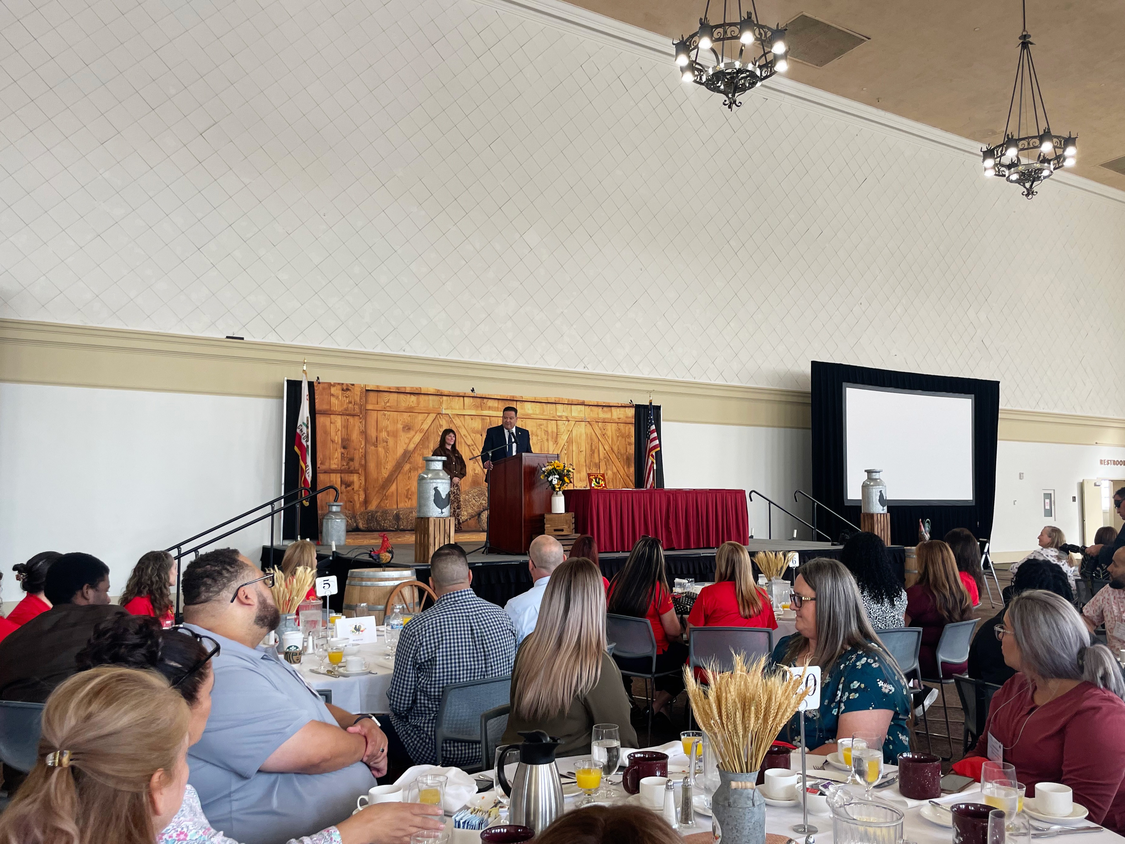 Pasadena Mayor Gordo delivers welcoming remarks