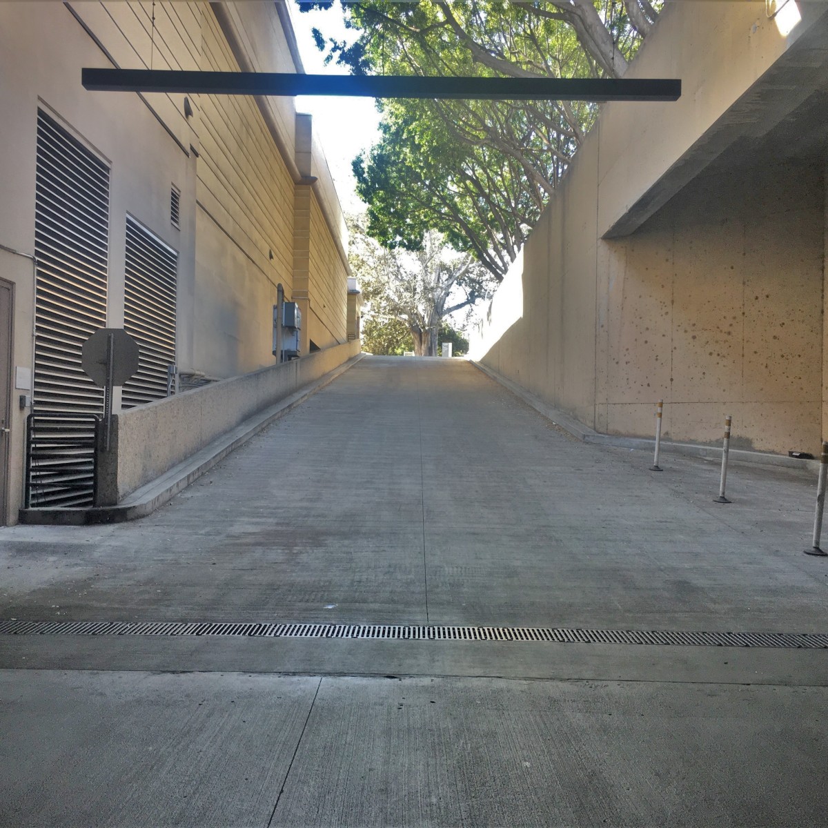 Marengo Loading Dock Ramp Bottom of Dock